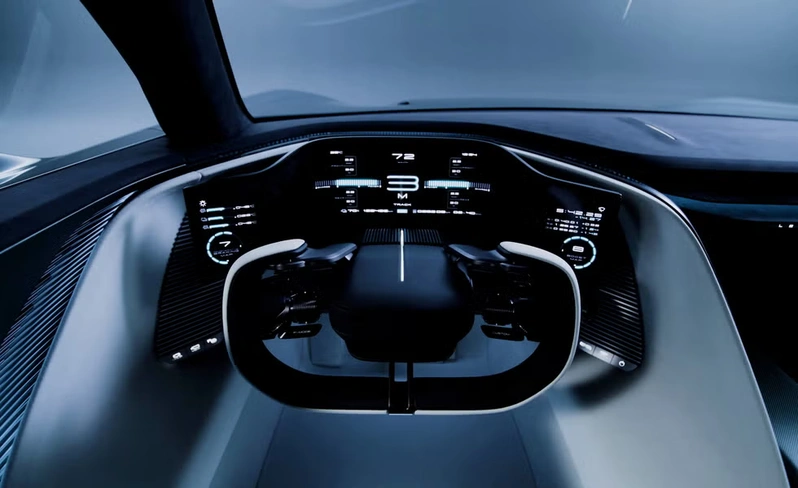 نمای داخل کابین لکسوس LFA Concept با فرمان یوک و نمایشگر دیجیتال روبه‌روی راننده