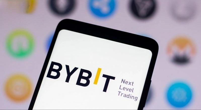نمایی از اپلیکیشن Bybit برای معاملات اسپات و فیوچرز