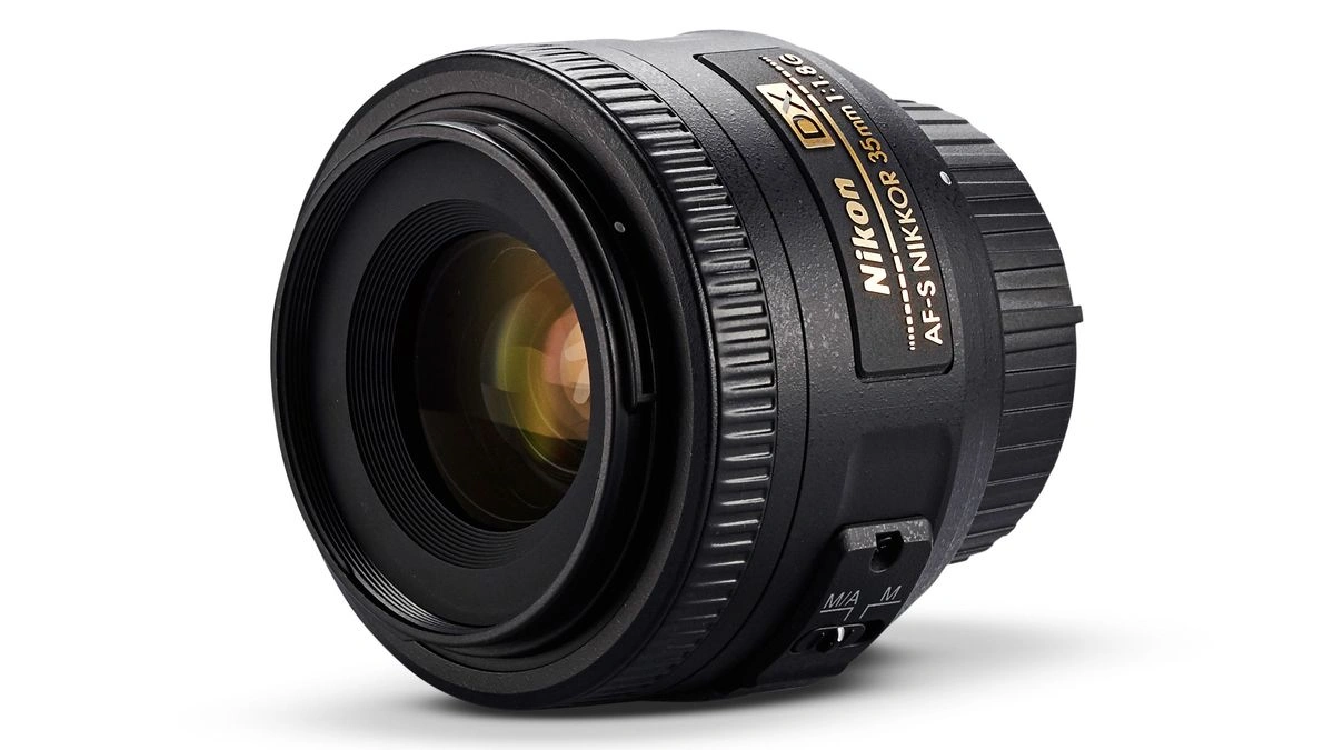 لنز پرایم Nikon AF-S DX 35mm f/1.8G مناسب برای عکاسی خیابانی، روزمره و پرتره با دوربین‌های نیکون سری DX مانند D3500