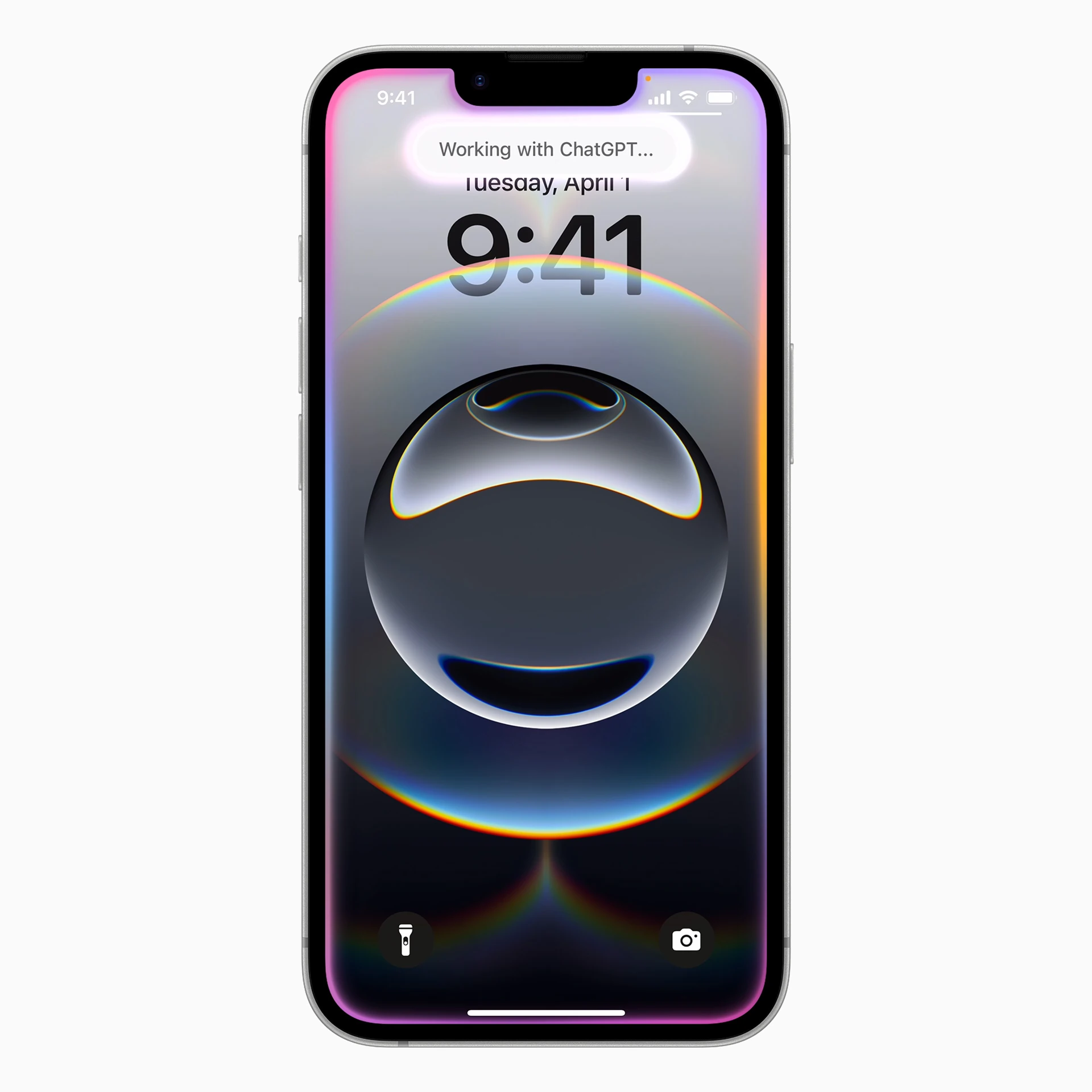 نمایی از آیفون 16e با iOS 18 در حال استفاده از Apple Intelligence و همکاری با ChatGPT