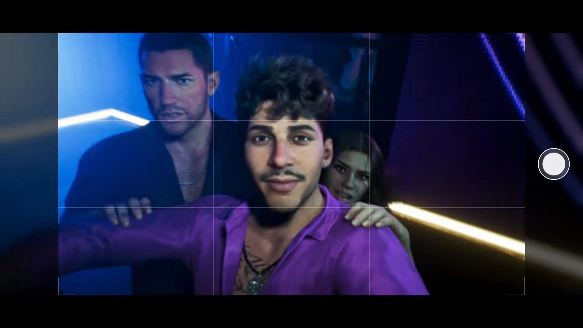 کلوب شبانه شلوغ در Vice City در تریلر دوم GTA VI – لوسیا و جیسون در حال سلفی گرفتن در میان جمعیت