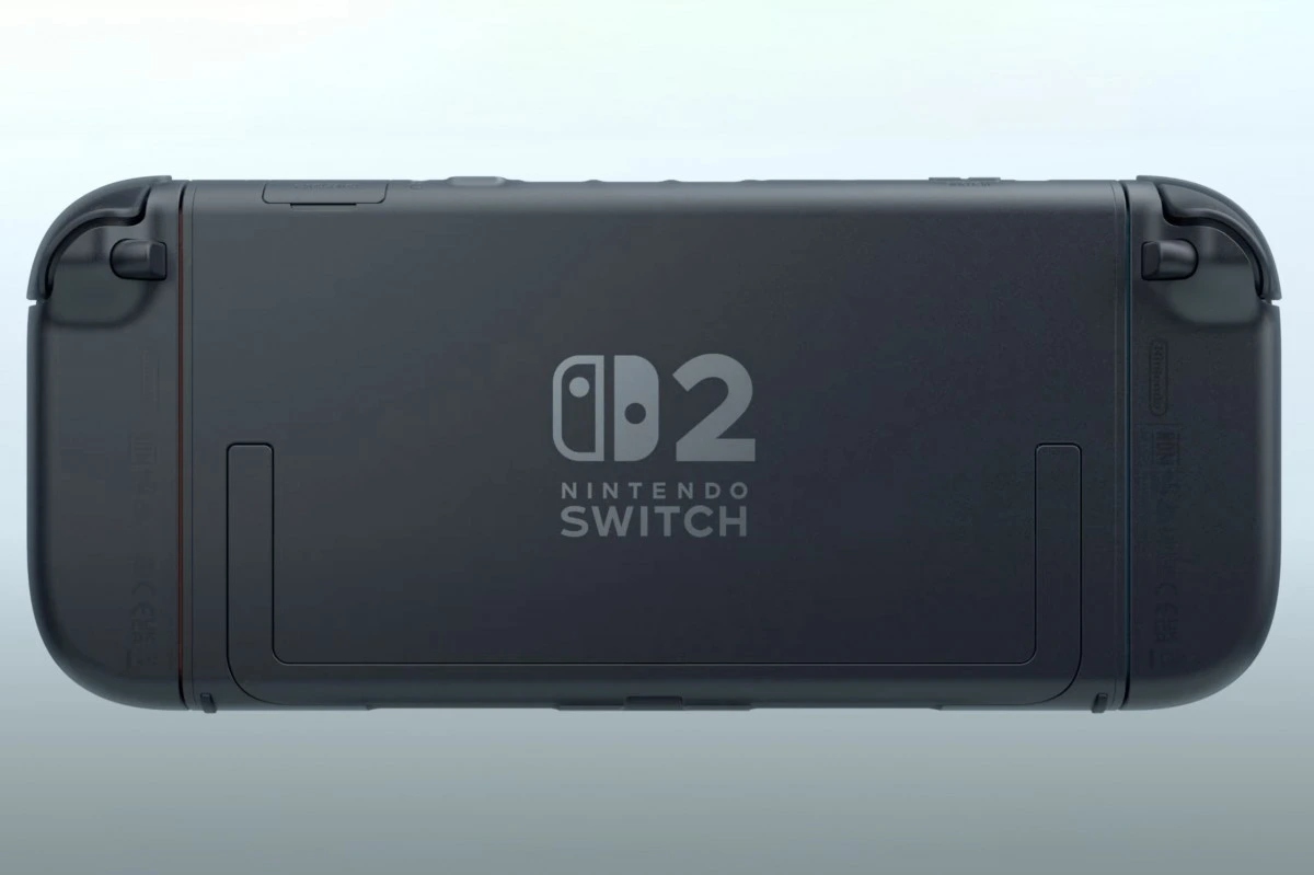 نمای پشتی Nintendo Switch 2 با طراحی جدید پایه نگهدارنده و لوگو